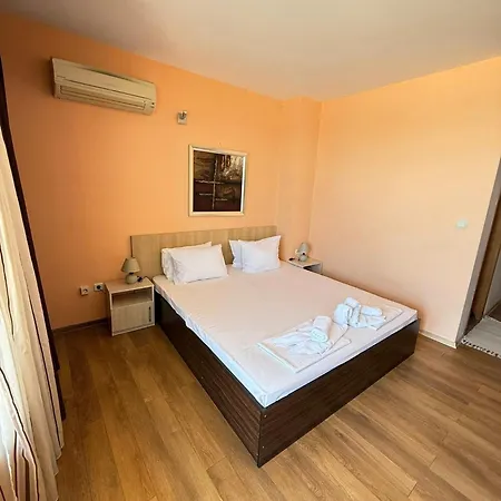 Sunny 3* ساني بيتش